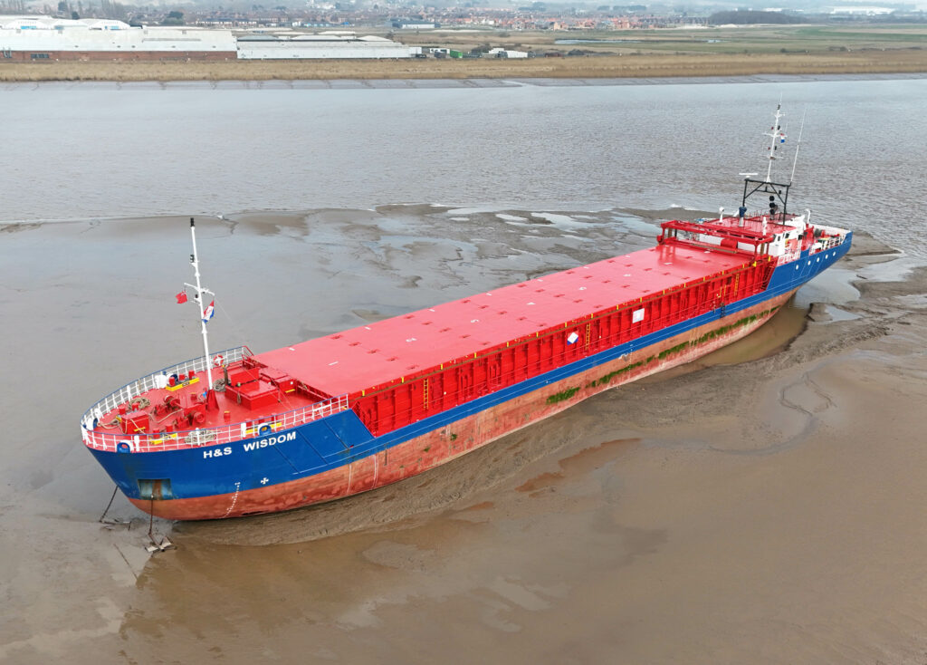 Cargo ship H&S Wisdom aground in Humber