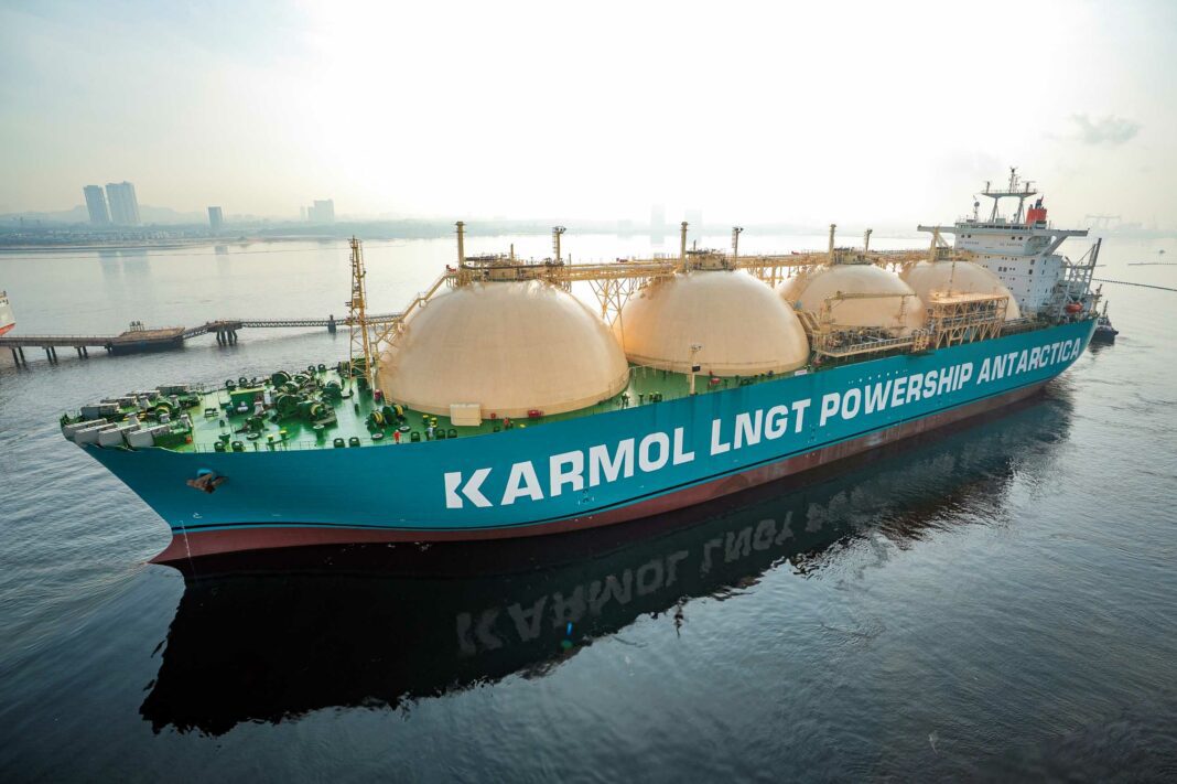Seatrium delivered 4th FSRU Karmol LNGT Powership Antarctica for Kinetics in June this year