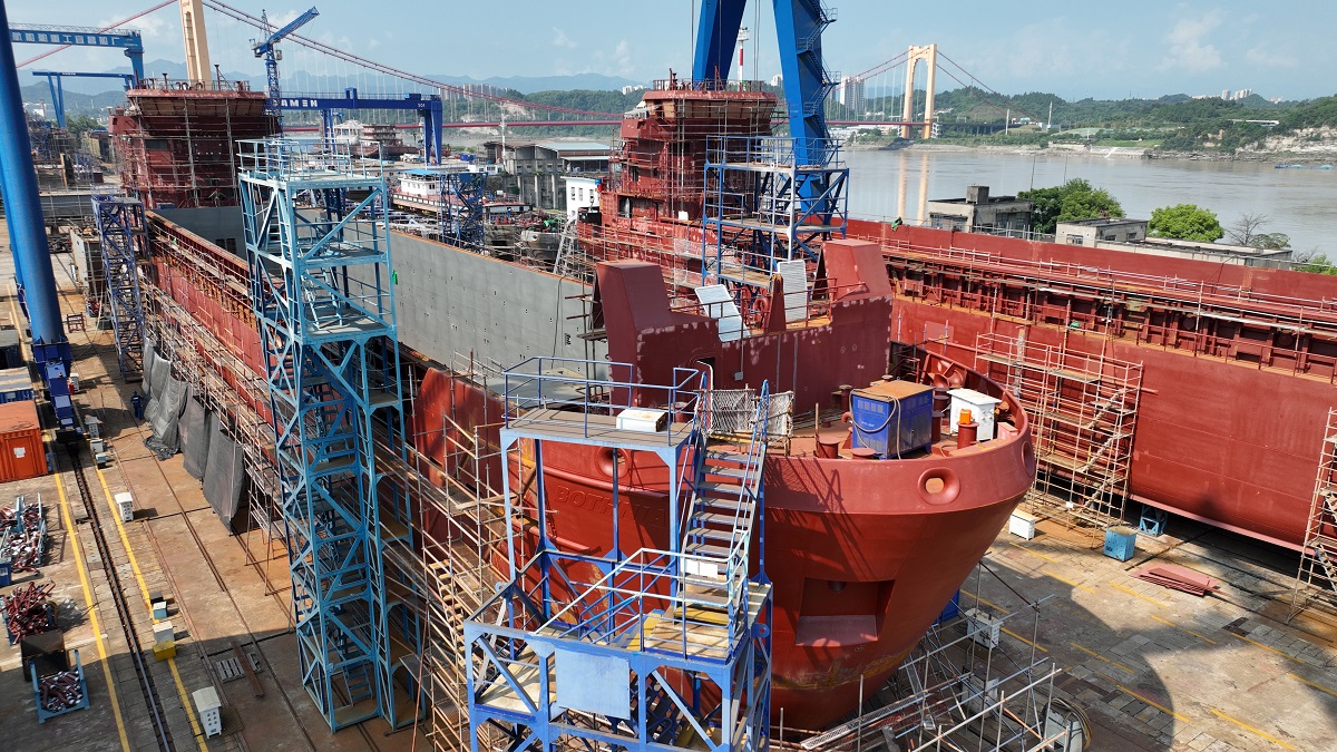 German ship owners order four Damen Combi Freighter 3850 vessels