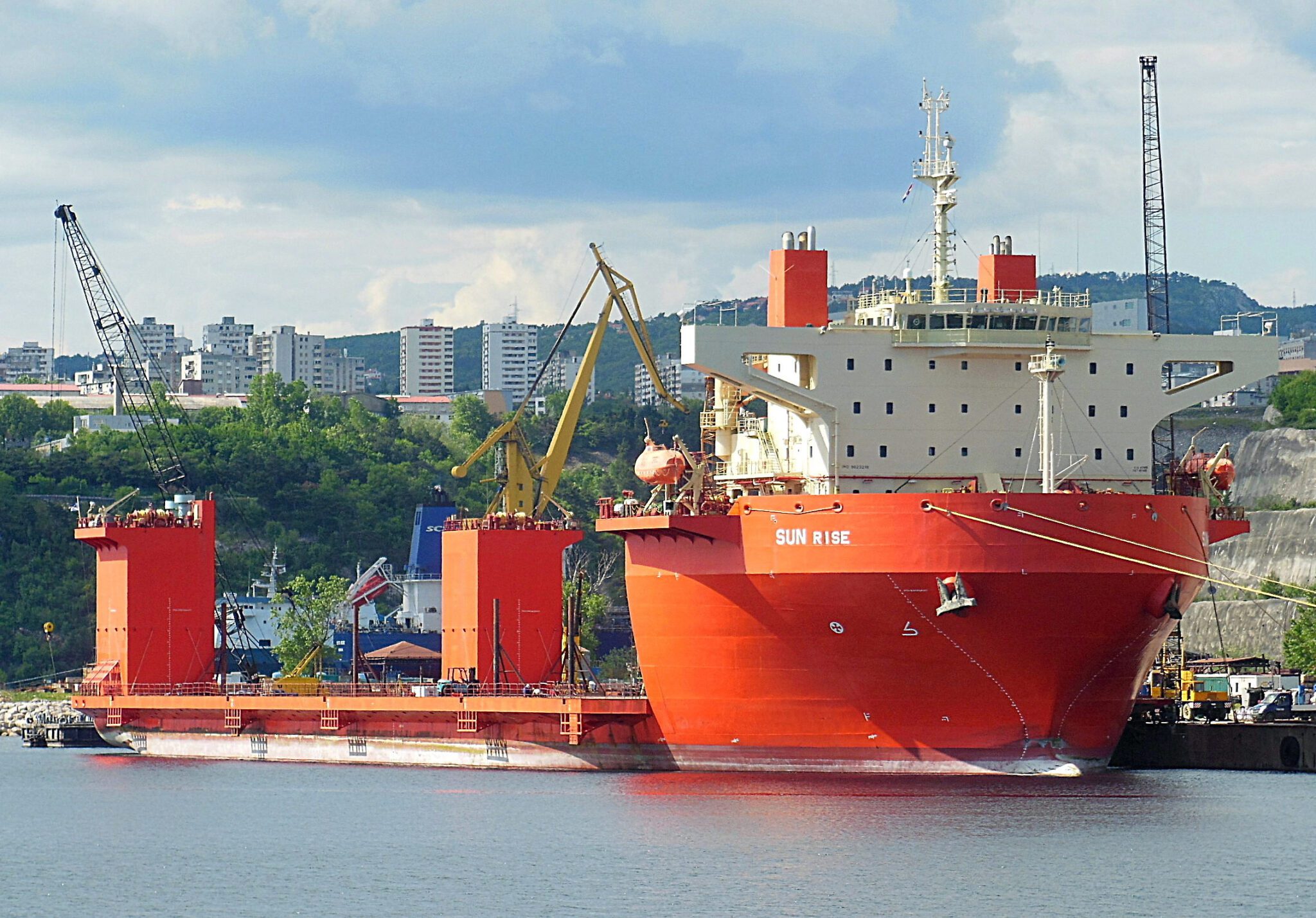 SAL Heavy Lift expands fleet of semi-submersible vessels | Ships Monthly
