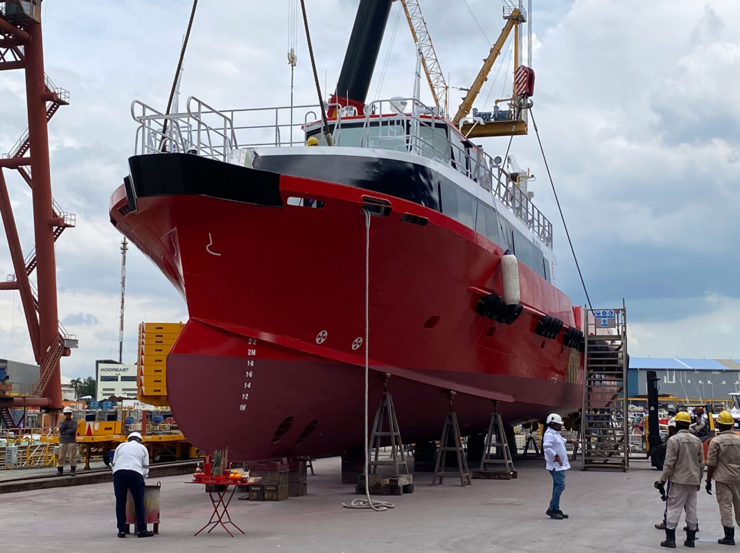 Centus Marine Receives Second Hybrid Fast Crew Boat From Strategic Marine